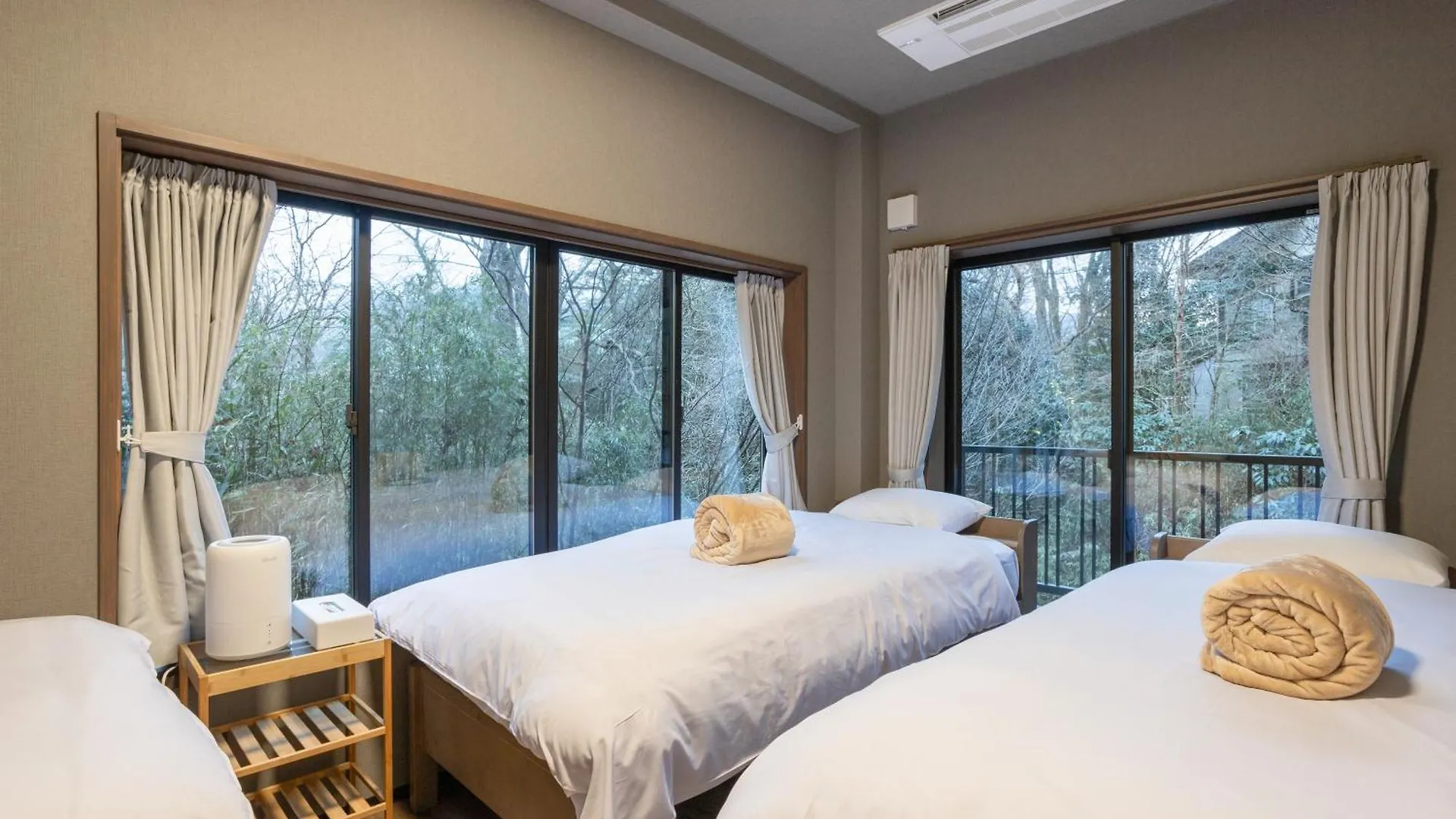 源泉かけ流し 白濁 Forest Suite Hakone Sengokuhara